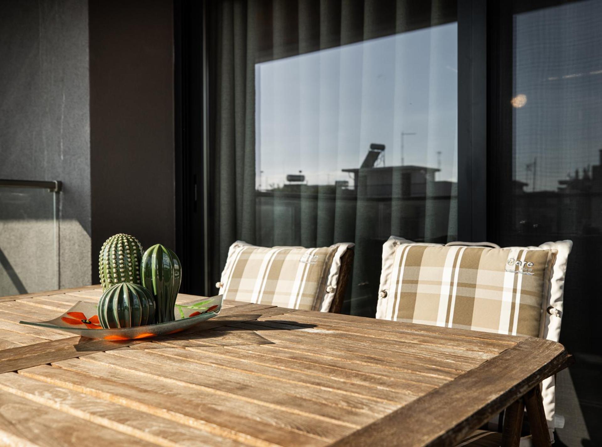 Cozy Apartment In Kalamaria, Солун Екстериор снимка