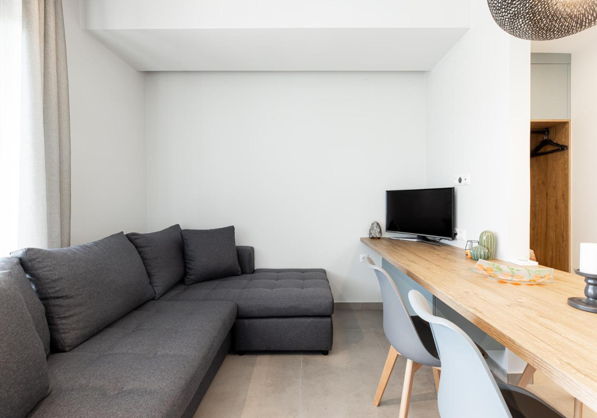 Cozy Apartment In Kalamaria, Солун Екстериор снимка