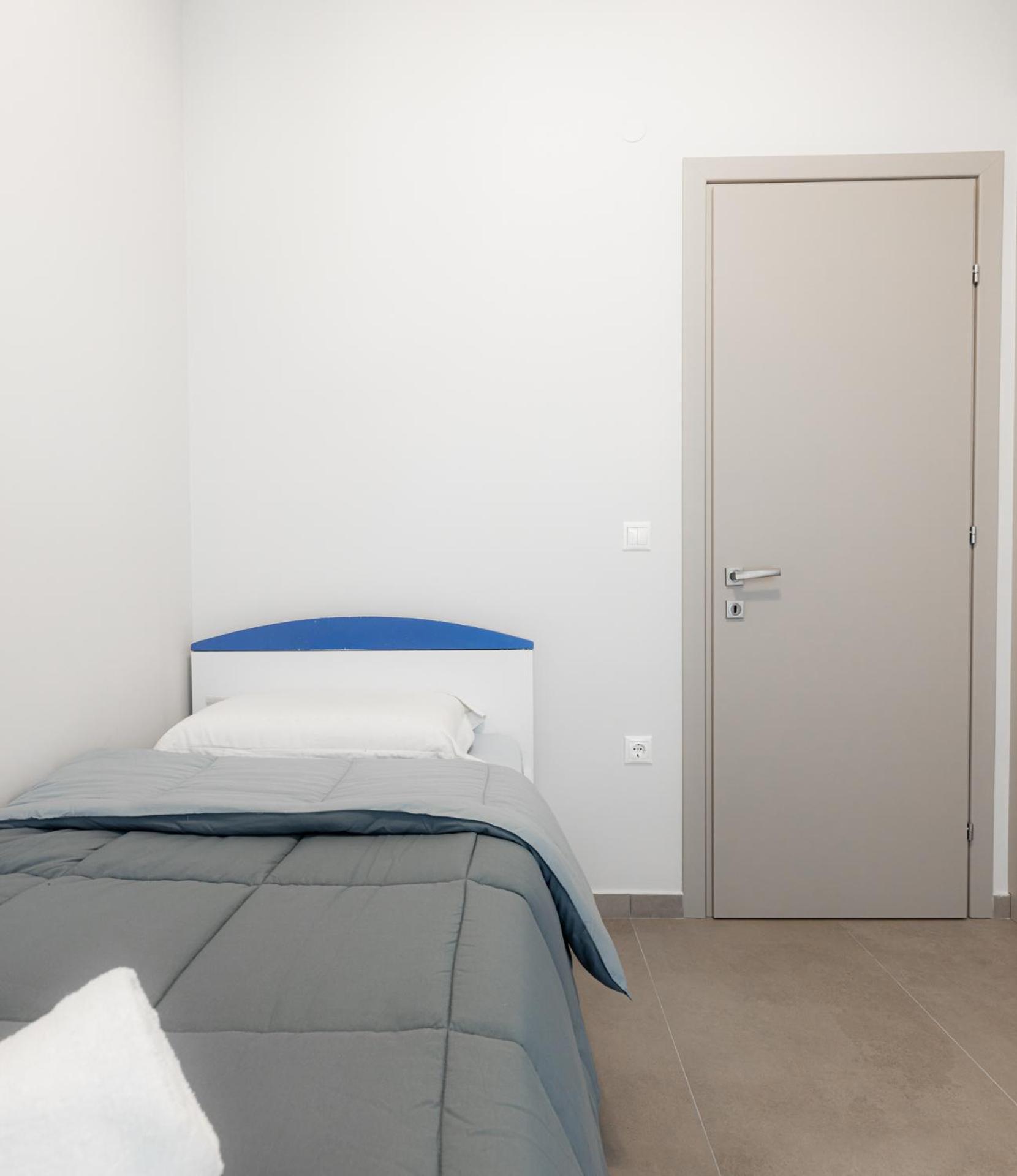 Cozy Apartment In Kalamaria, Солун Екстериор снимка