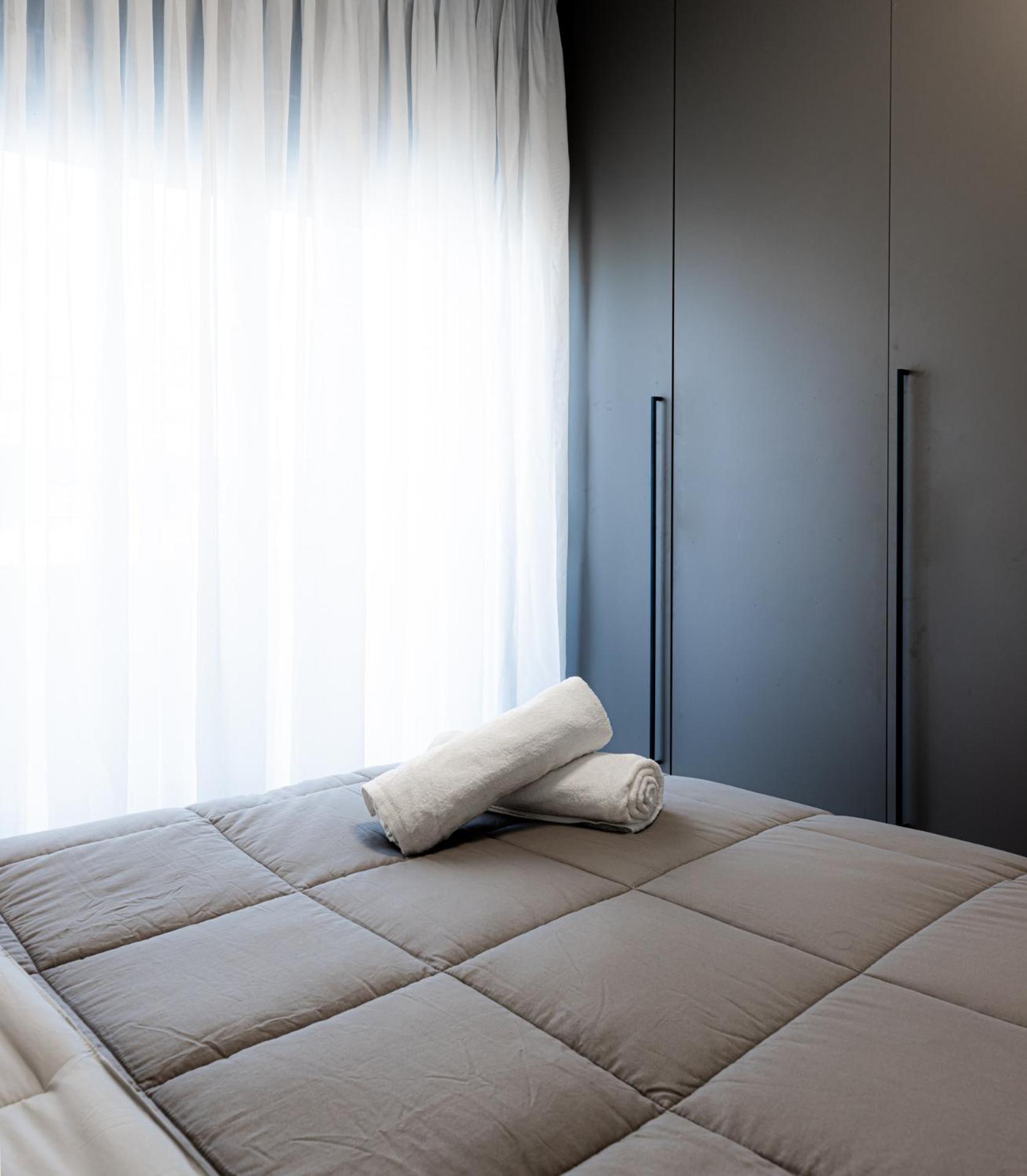 Cozy Apartment In Kalamaria, Солун Екстериор снимка