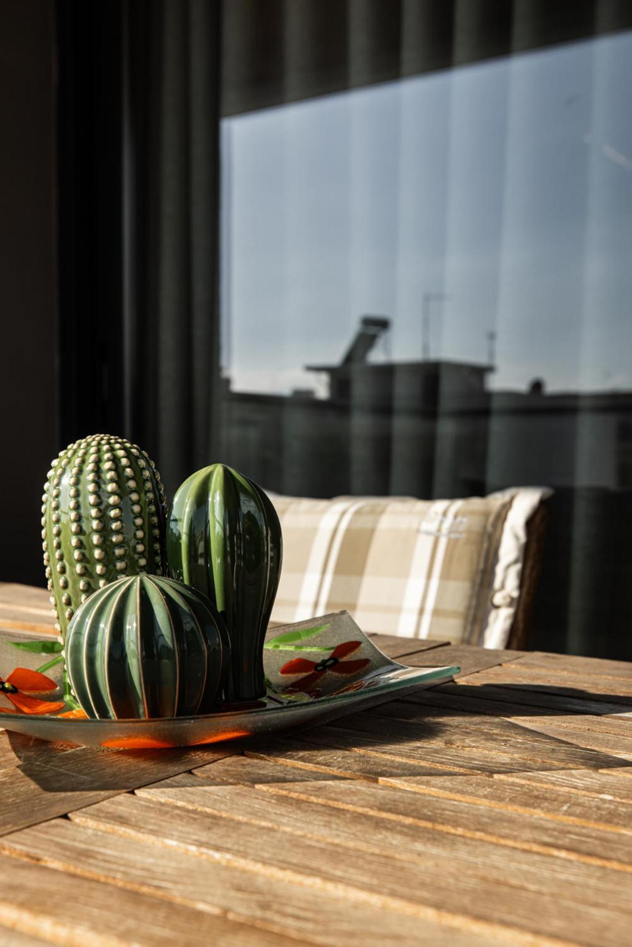 Cozy Apartment In Kalamaria, Солун Екстериор снимка