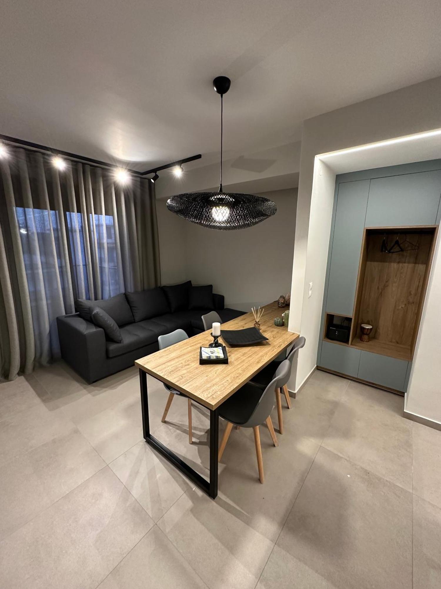 Cozy Apartment In Kalamaria, Солун Екстериор снимка